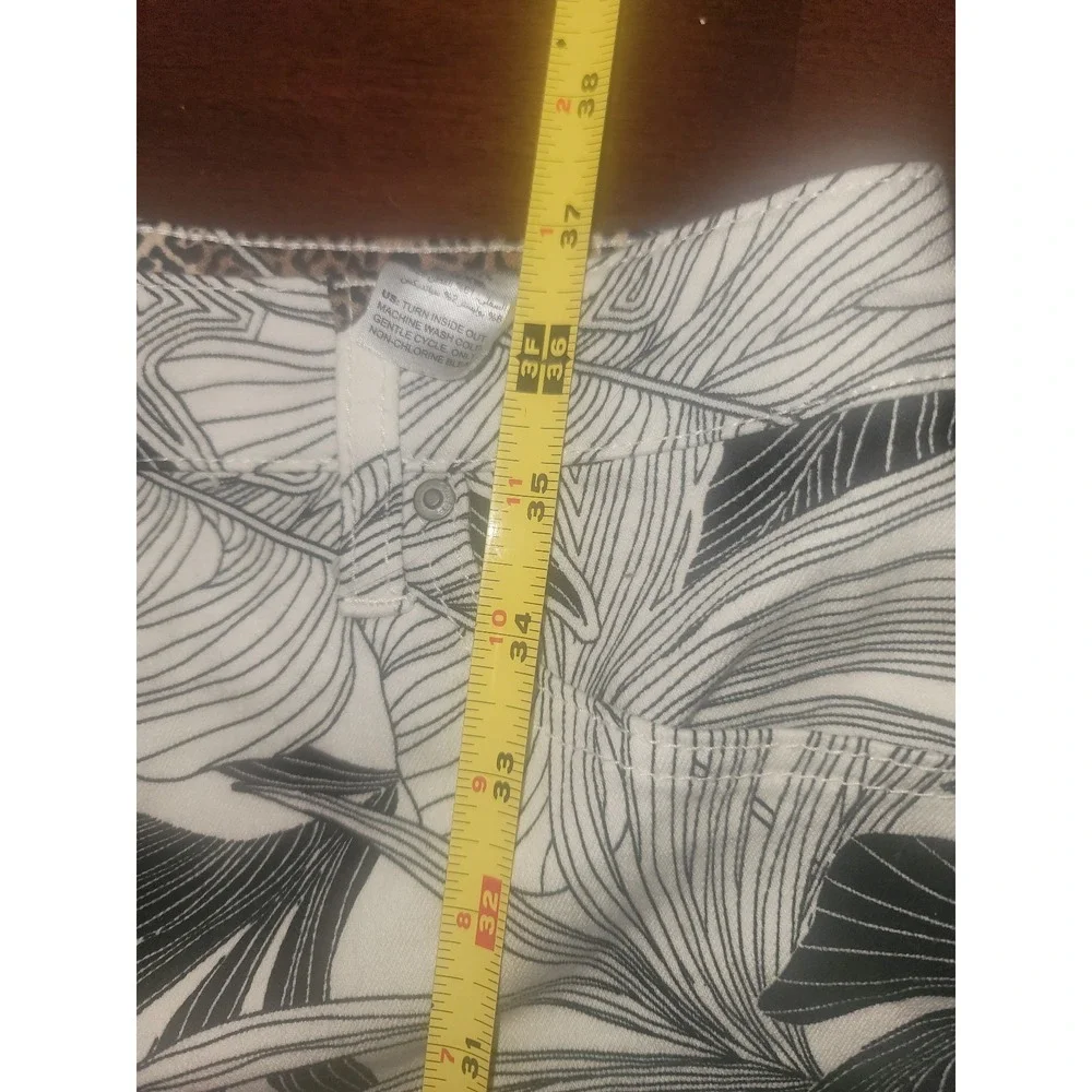 Chico's So Slimming Girlfriend Slim Leg Ankle Denim Jean - Picture 5 of 6